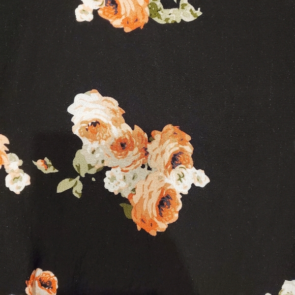 MINKPINK Women's Floral Black Pink Crop Top XS - Picture 2 of 4